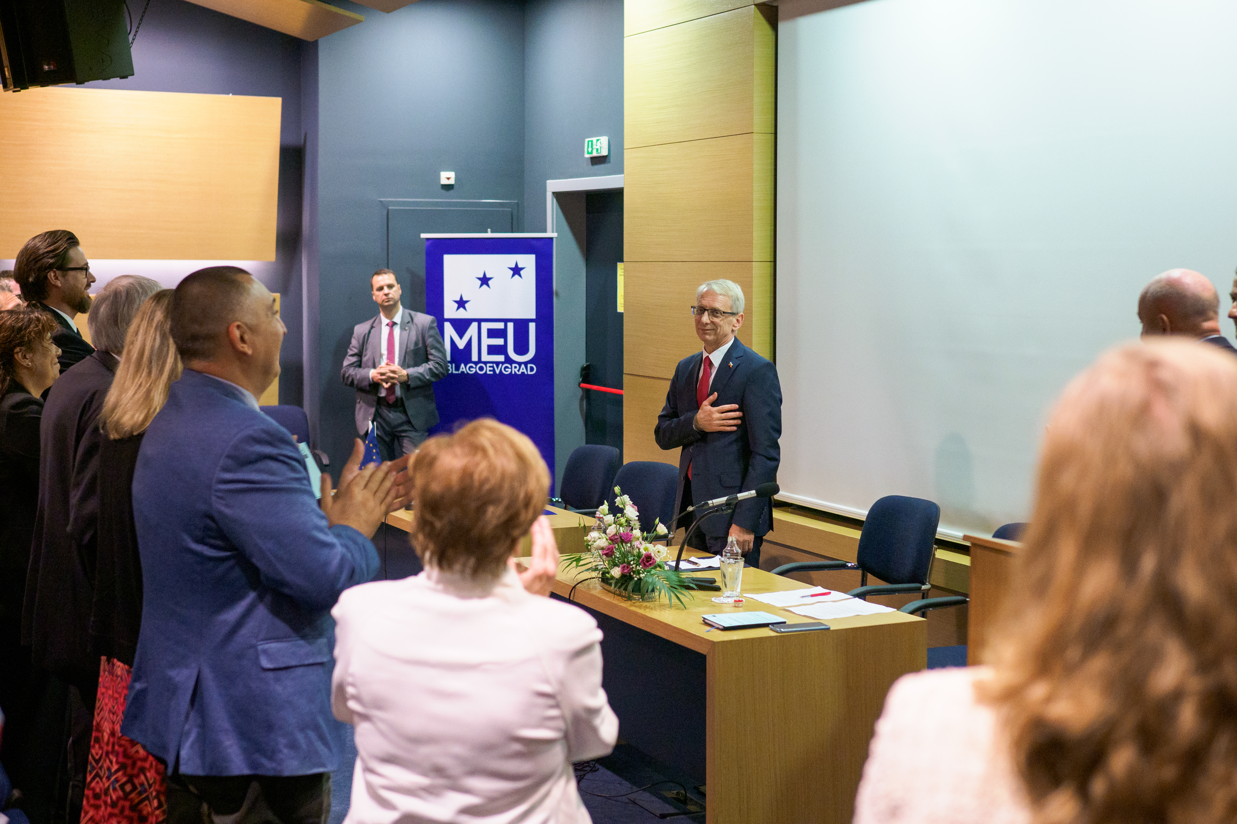 Nikolay Denkov at the end of his speech. Photo courtesy of AUBG