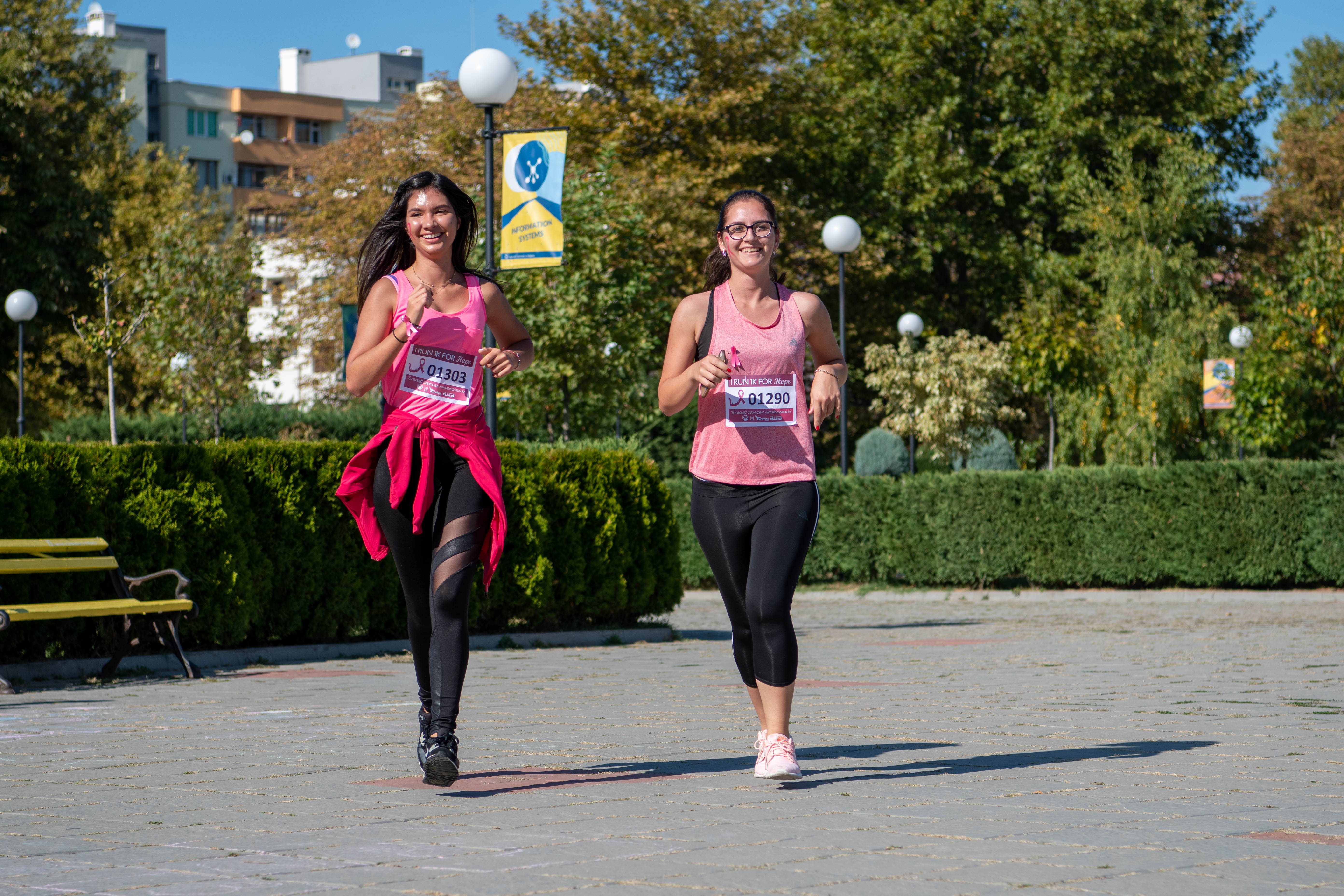 Yoana Blagova and Mariela Kodzhebasheva finishing their run. Nicola Smilenov for AUBG Daily.