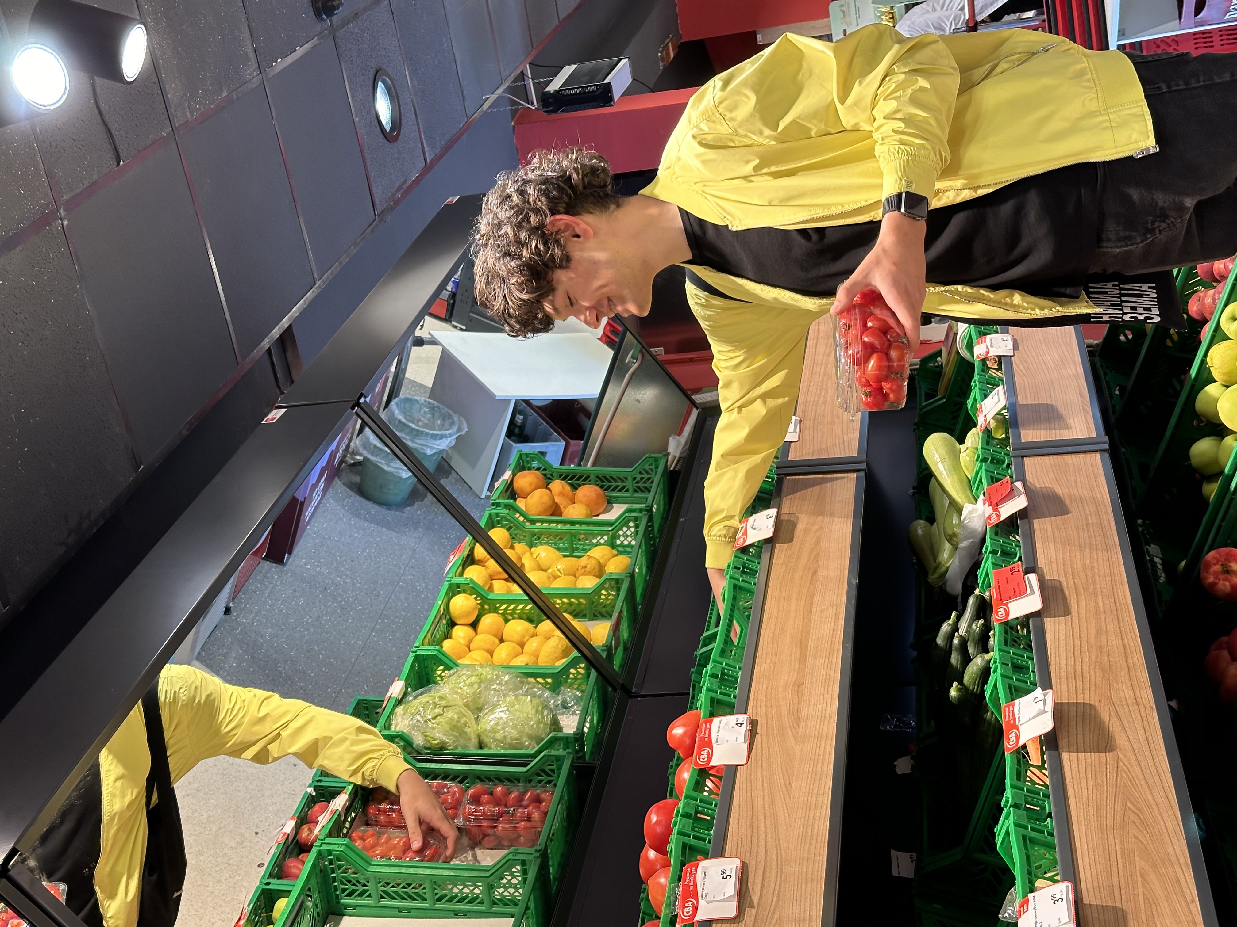 A student shopping at BG Market. Photo courtesy of AUBG Daily.