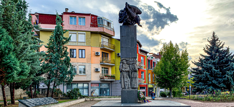 The monument outside the theatre. Photograph by Georgi Staykov.