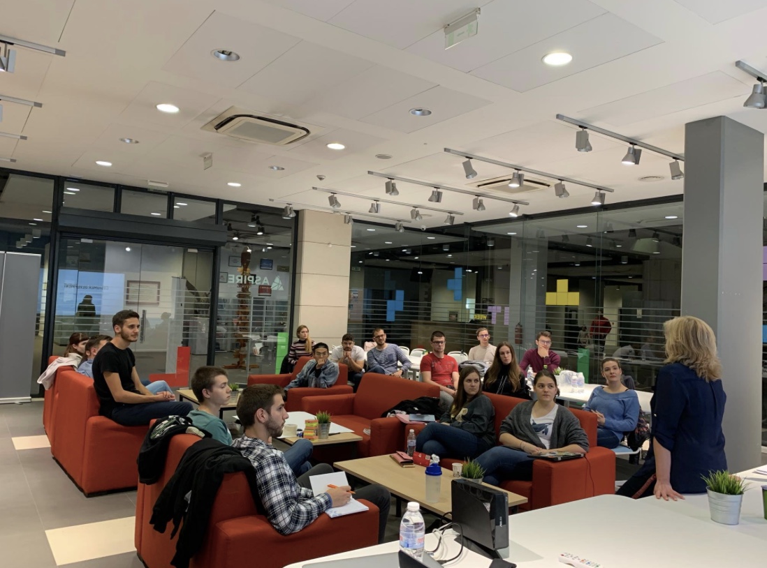 Svetla Simidchieva leading a workshop. Photo courtesy of Elevate.