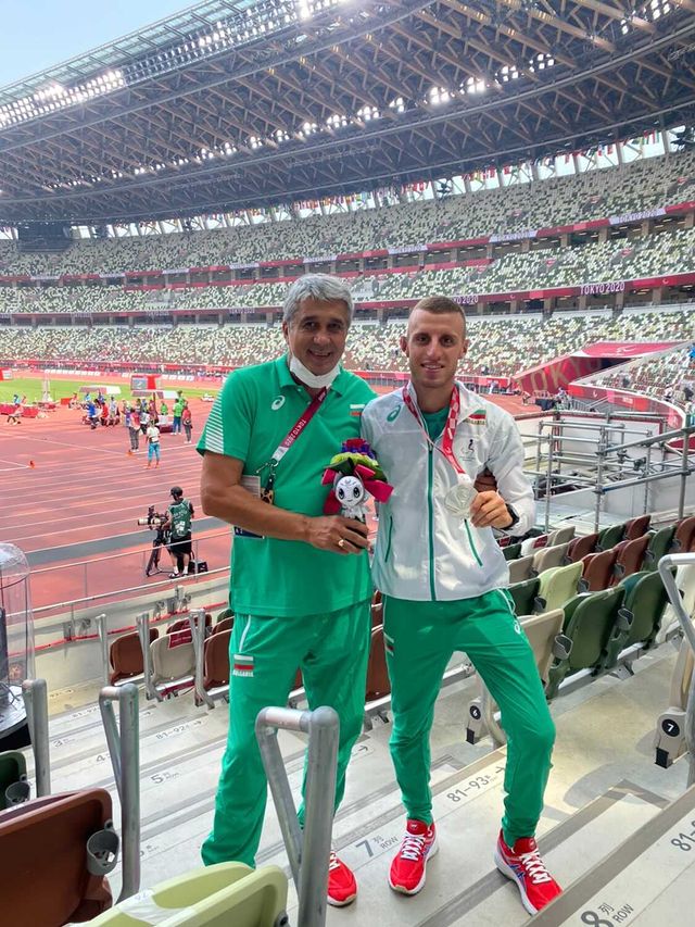 Hristian Stoyanov after winning the silver medal in Tokyo. Personal archive